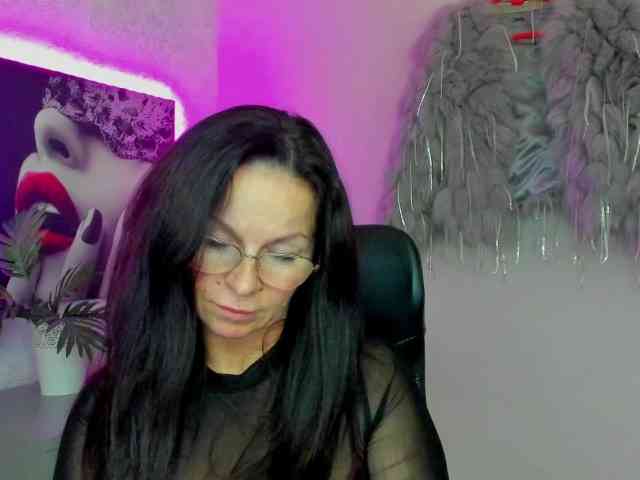 HelenSHOW1 webcam
