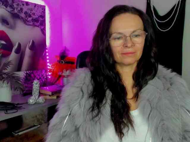 HelenSHOW1 webcam