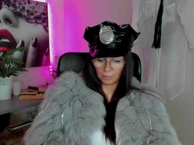 HelenSHOW1 webcam