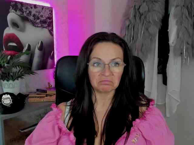 HelenSHOW1 webcam