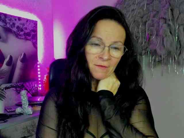 HelenSHOW1 webcam
