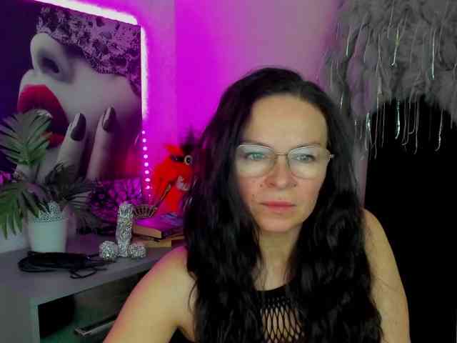 HelenSHOW1 webcam