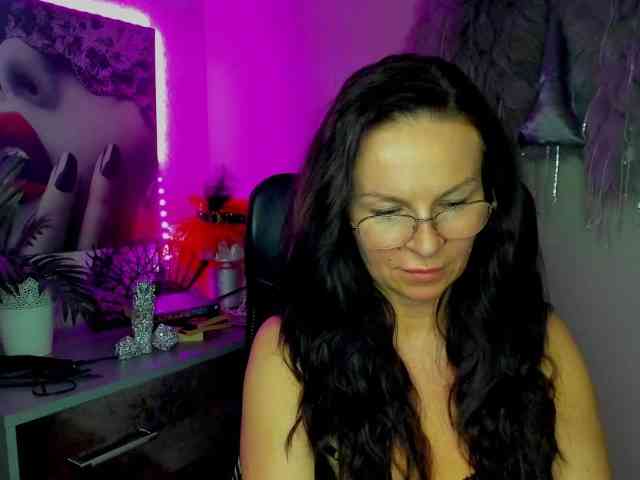 HelenSHOW1 webcam
