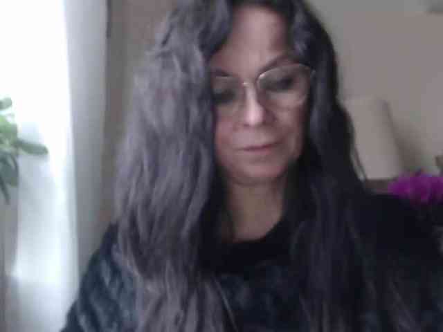 HelenSHOW1 webcam
