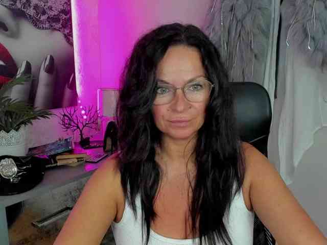 HelenSHOW1 webcam