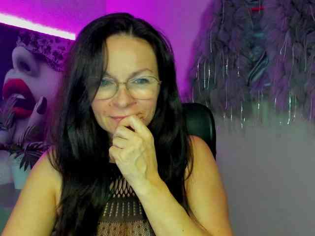 HelenSHOW1 webcam