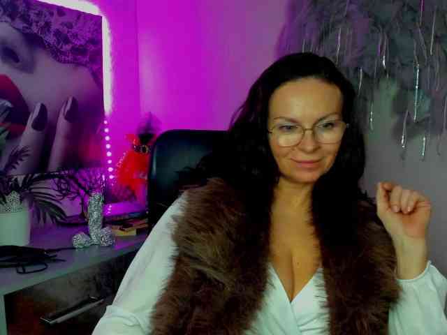 HelenSHOW1 webcam