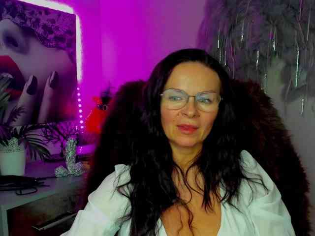 HelenSHOW1 webcam