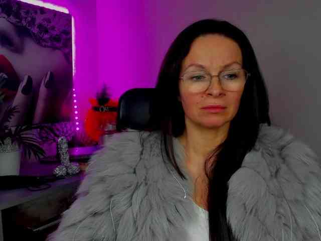 HelenSHOW1 webcam
