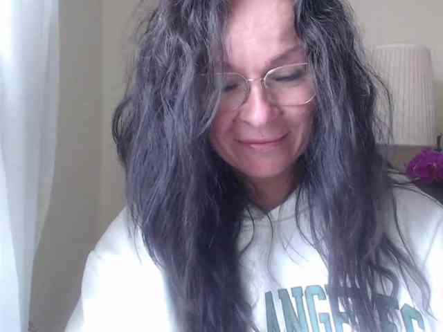 HelenSHOW1 webcam