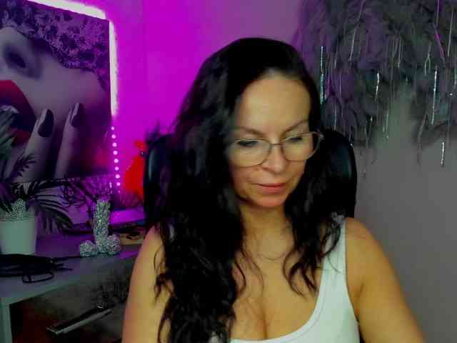 HelenSHOW1 webcam