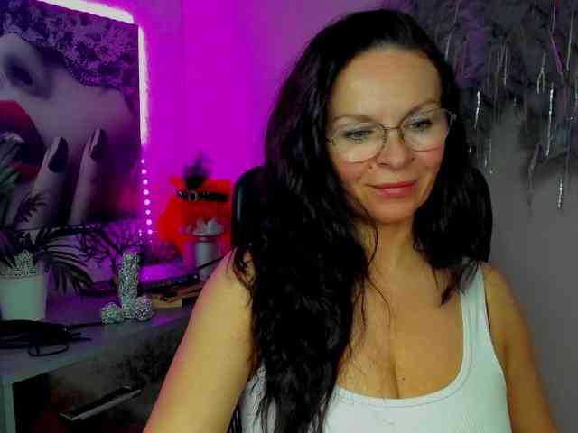 HelenSHOW1 webcam