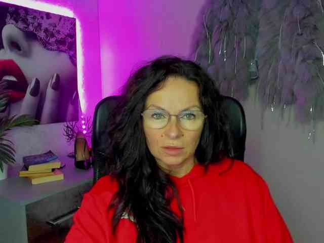HelenSHOW1 webcam