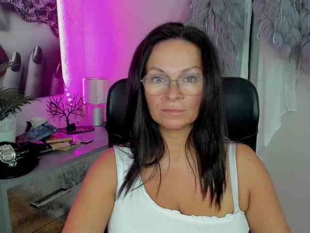 HelenSHOW1 webcam