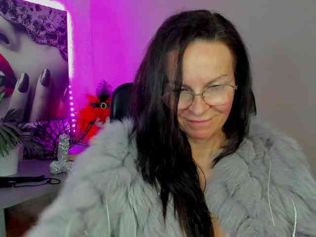 HelenSHOW1 webcam