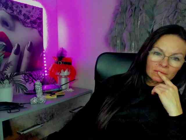 HelenSHOW1 webcam
