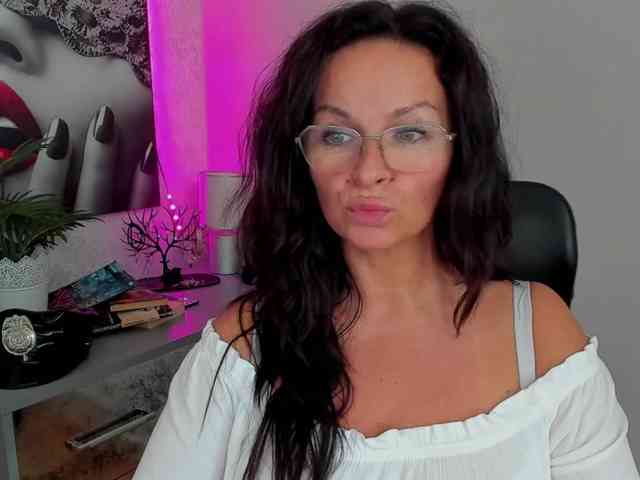 HelenSHOW1 webcam