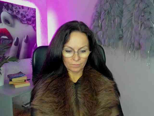 HelenSHOW1 webcam
