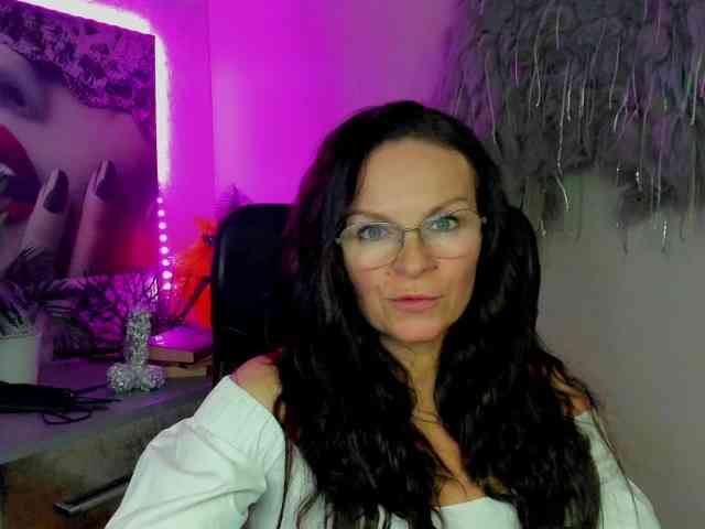 HelenSHOW1 webcam
