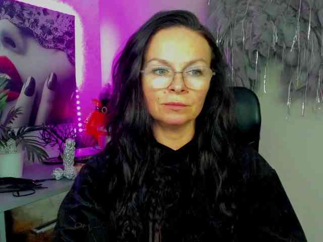 HelenSHOW1 webcam