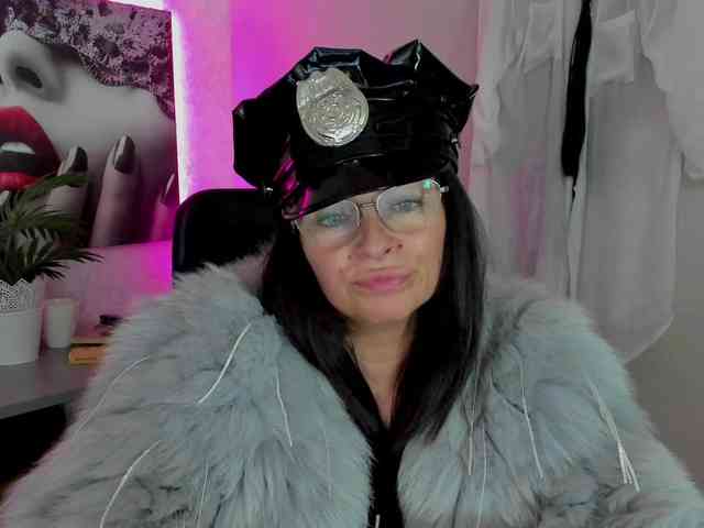 HelenSHOW1 webcam
