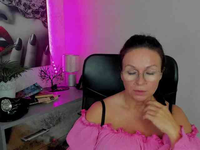 HelenSHOW1 webcam