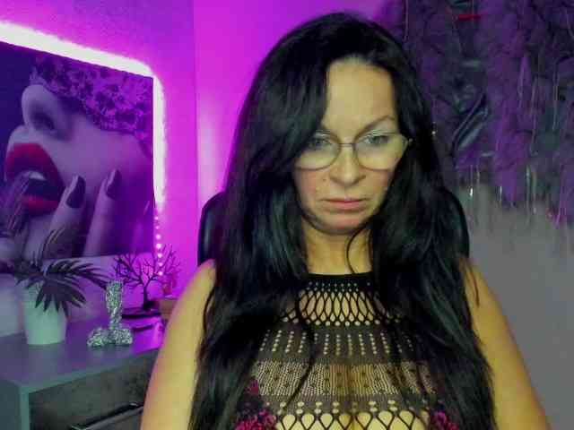 HelenSHOW1 webcam