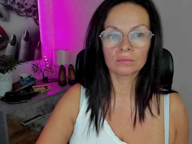 HelenSHOW1 webcam