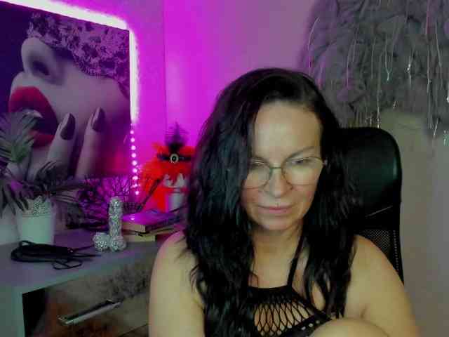 HelenSHOW1 webcam