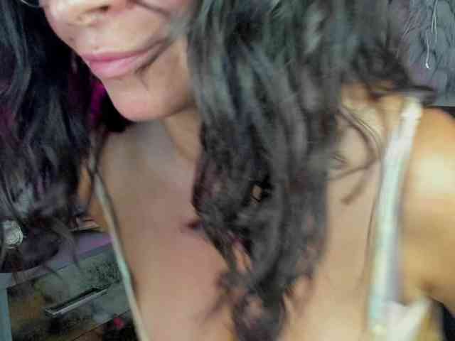 HelenSHOW1 webcam