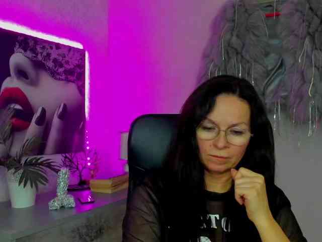 HelenSHOW1 webcam