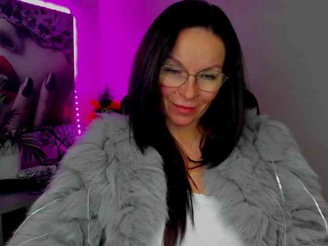 HelenSHOW1 webcam