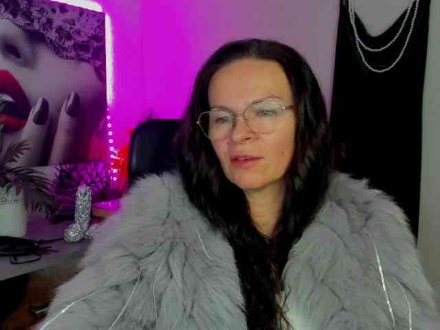 HelenSHOW1 webcam
