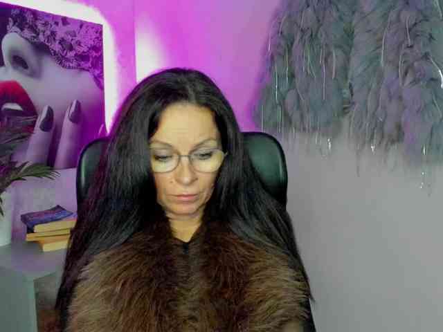 HelenSHOW1 webcam