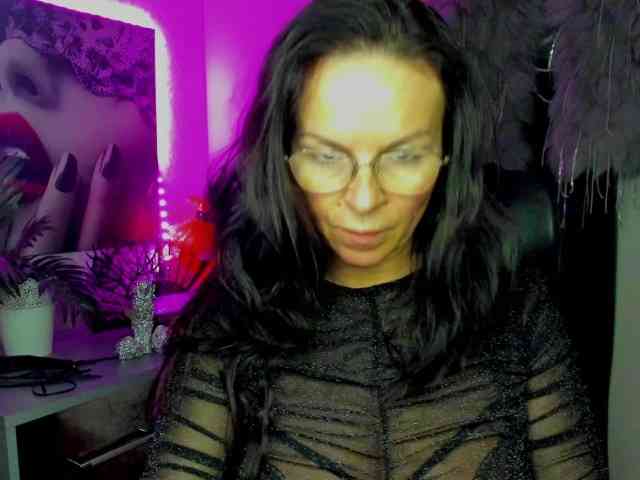 HelenSHOW1 webcam
