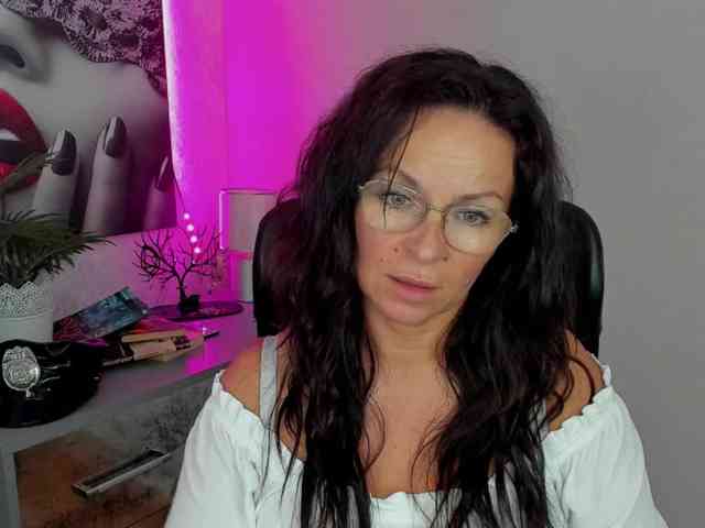 HelenSHOW1 webcam