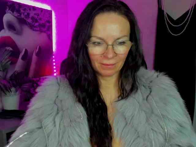 HelenSHOW1 webcam