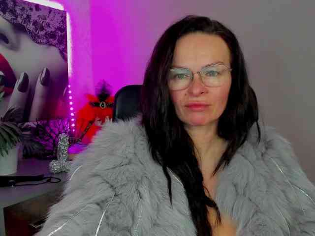 HelenSHOW1 webcam
