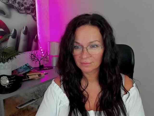 HelenSHOW1 webcam