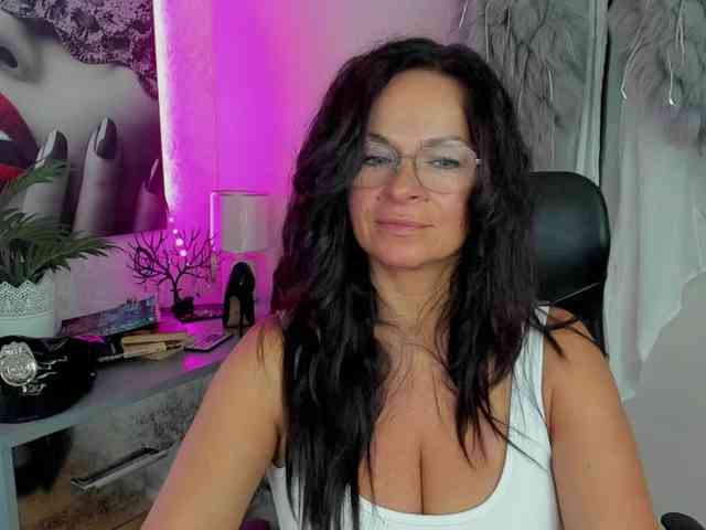 HelenSHOW1 webcam