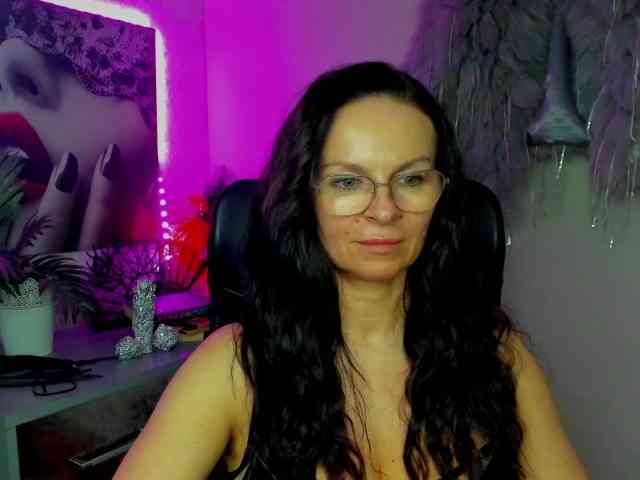 HelenSHOW1 webcam