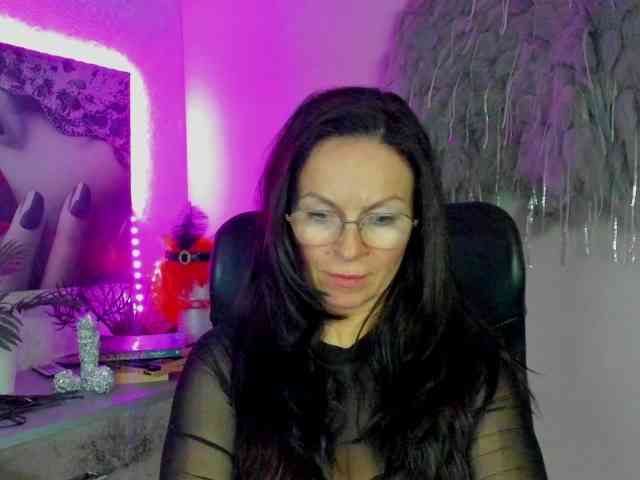 HelenSHOW1 webcam