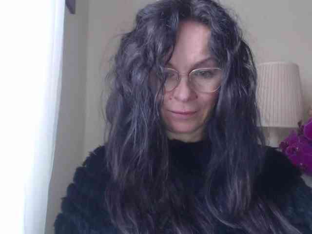 HelenSHOW1 webcam