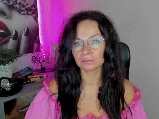 HelenSHOW1 webcam