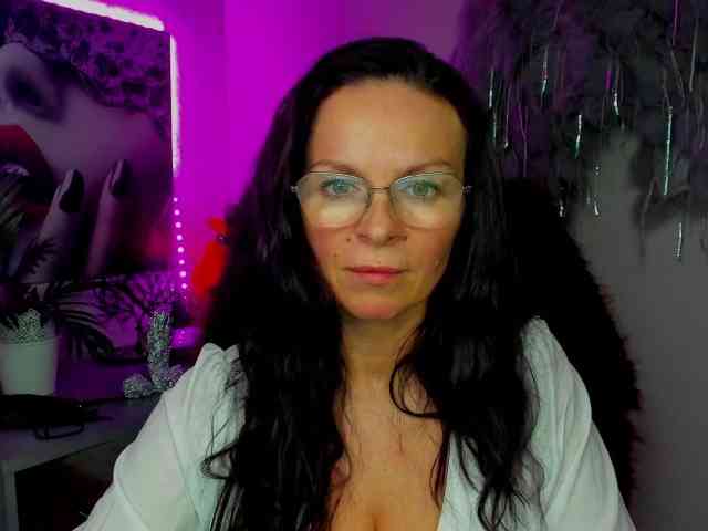 HelenSHOW1 webcam