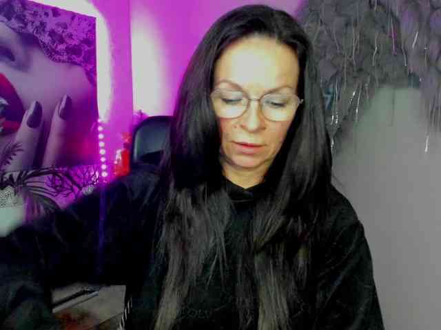 HelenSHOW1 webcam