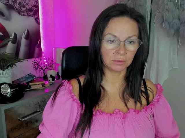 HelenSHOW1 webcam