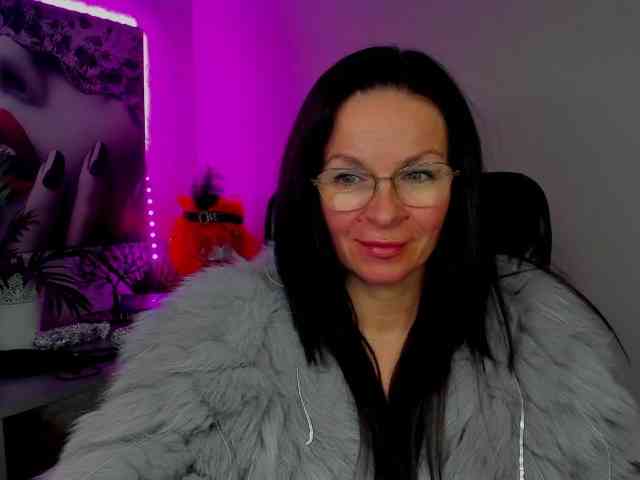 HelenSHOW1 webcam