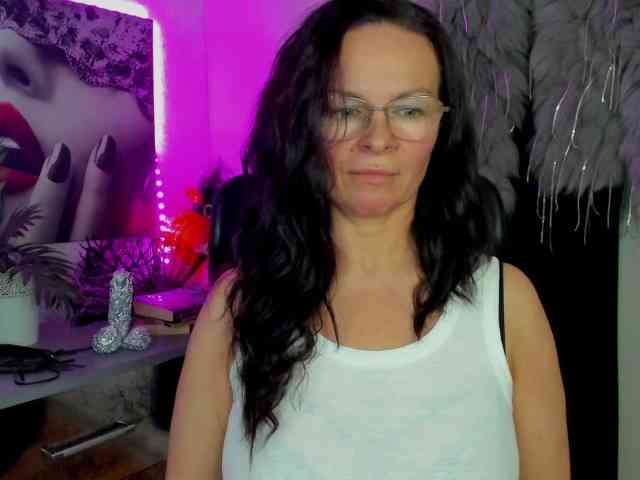 HelenSHOW1 webcam