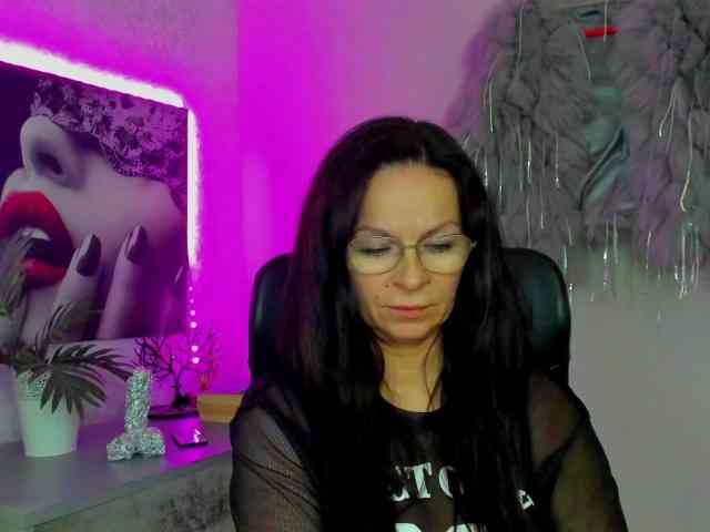 HelenSHOW1 webcam
